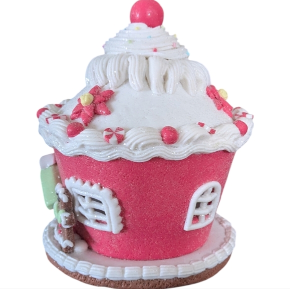 NEW Christmas Light Up Gingerbread House - Picture 4 of 9